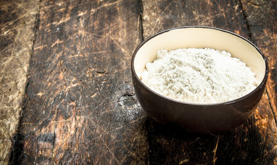 Flour in a bowl.