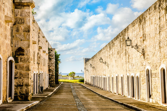 Premium Photo  Panoramic view of havana and its harbour from the fortress  of san carlos de la cabana havana cuba