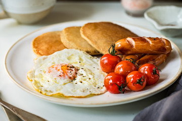  Pancakes with Fried egg, Sausages and Cherry Tomatoes