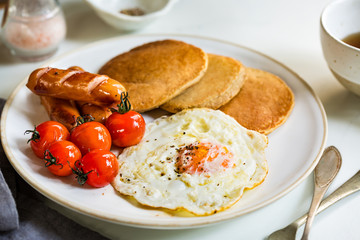  Pancakes with Fried egg, Sausages and Cherry Tomatoes