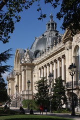Fototapeta na wymiar Jardin du Petit Palais à Paris, France