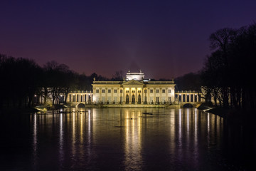 Fototapeta na wymiar Royal Palace on the Water in Lazienki Park at night in Warsaw, Poland