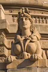 Sandsteinsphinx am Wasserturm in Mannheim