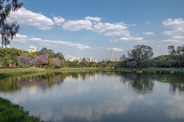 Fototapeta na wymiar Ibirapuera Park Lake and Sao Paulo Obelisk - Sao Paulo, Brazil