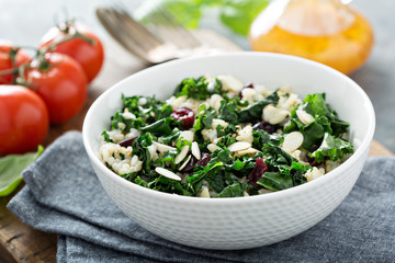 Warm kale salad with brown rice and cranberry