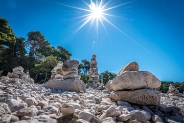 Steinm&auml;nnchen am Strand in Kroatien - Rovinj 
