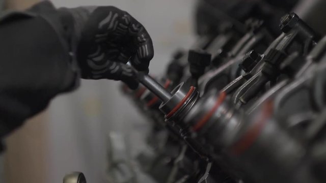 Assembling gas power generator engine