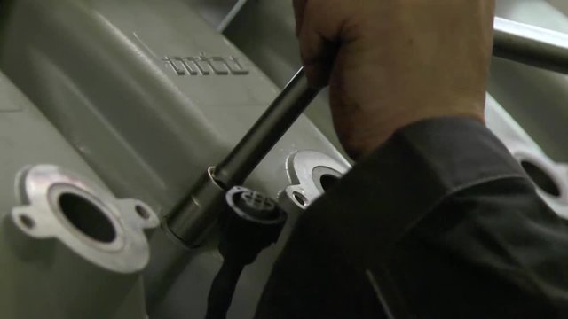 Assembling gas power generator engine