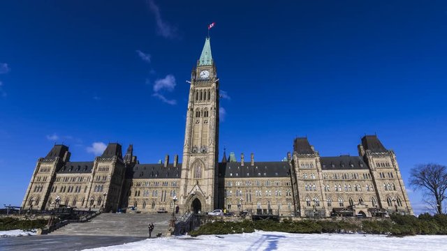 OTTAWA, ONTARIO / CANADA - JANUARY 28  2018: PEOPLE AT PARLIAMENT BUILDING. 4K TIMELAPSE VIDEO.
