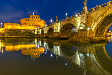 Fototapeta premium Castel Sant'angelo and bridge at sunset, Rome, Italy.