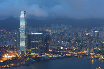 Obraz premium Victoria harbor and skyline of Hong Kong city