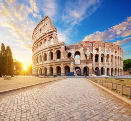 Fotobehang Colosseum Het Colosseum of Flavische amfitheater (Amphiheatrum Flavium of Colosseo), Rome, Italië.