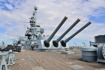 A Dakota class Battleship in Alabama © paulbriden