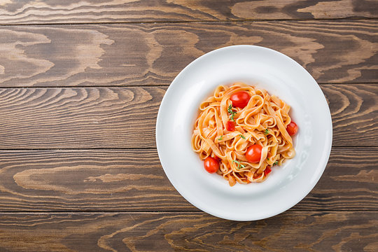 Pasta Fettuccine with tomato sauce