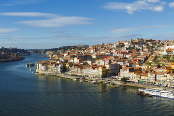 Naklejka na ściany i meble Douro river and city of Porto