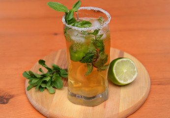 tonic with mint and lime