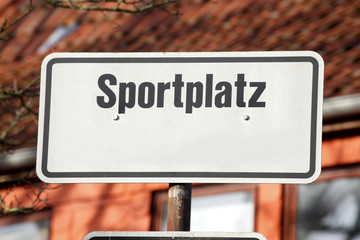 Schild Sportplatz