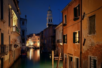 Fototapeta na wymiar Venice canal night