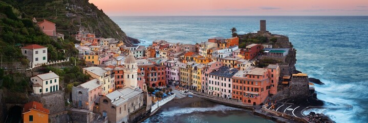 Vernazza buildings and sea in Cinque Terre panorama