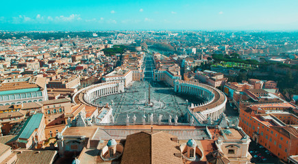 Fototapeta premium Piazza San Pietro a Roma, colonnato, vista dalla'alto