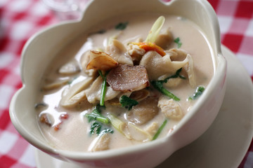 tom-yam