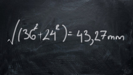 Obraz premium Factorial examples free hand written on chalk blackboard