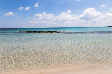 Il mare della riserca naturale di Torre Guaceto in Puglia