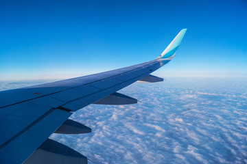 Fototapeta na wymiar Die Welt aus einem Flugzeug