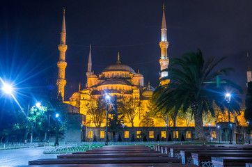 Fototapeta na wymiar The Blue Mosque, (Sultanahmet Camii) in the night, Istanbul, Turkey.