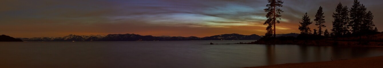 Obraz premium Sunset at Lake Tahoe