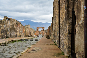 Fototapeta na wymiar Ruins of Pompeii, ancient city in Italy, destroyed by Mount Vesuvius
