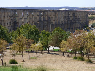 Acueducto de Amoreira en Elvas (Portugal) ciudad historica en el distrito de Portalegre en la...