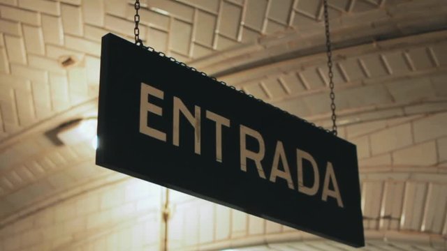 Enter sign in Madrid metro
