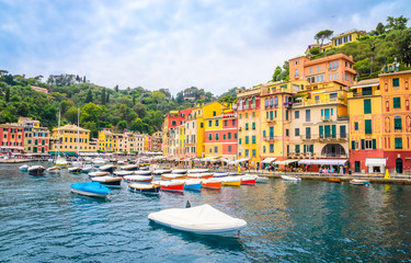 Fototapeta premium Beautiful bay with colorful houses in Portofino, Liguria, Italy