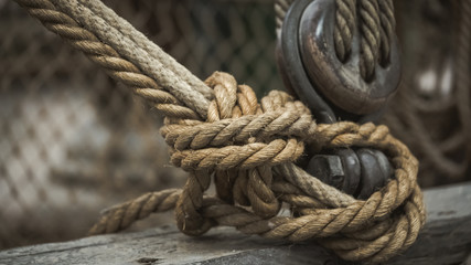 Ship Tied Rope Hoist