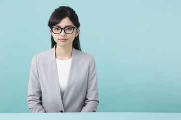 メガネをかけた女性