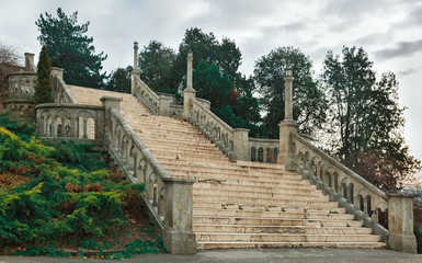 Fototapeta na wymiar Stairs and fortress wall ruins at Kalemegdan fortress in Belgrade