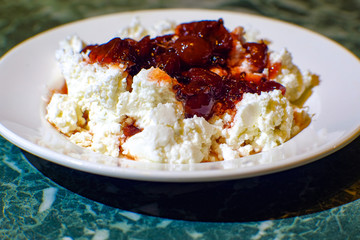 cottage cheese with jam