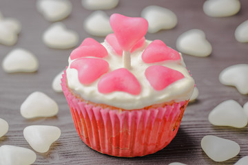 muffins festive,baking for Valentine's Day,The 14th of February,muffins for holidays,muffins for Valentine's Day,muffins with the symbolism of the heart,homemade baking,muffins decorated,muffins with 