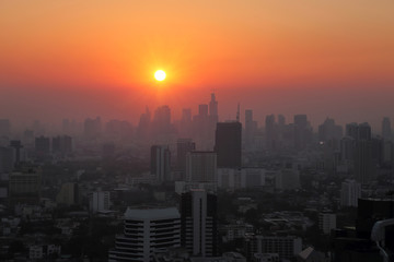 Fototapeta na wymiar Beautiful sunset at bangkok, Thailand
