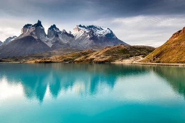 Crédence de cuisine en verre imprimé Cuernos del Paine Torres del Paine and Pehoe Lake, Patagonia, Chile