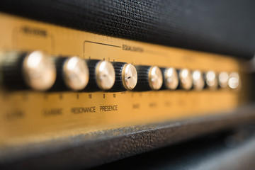 Presence control concept amplifier knobs detail