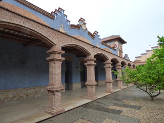Obraz premium Tortosa, ciudad y capital del Bajo Ebro, situada en la provincia de Tarragona, Cataluña. Es sede episcopal y constituye un importante centro agrícola, comercial e industrial