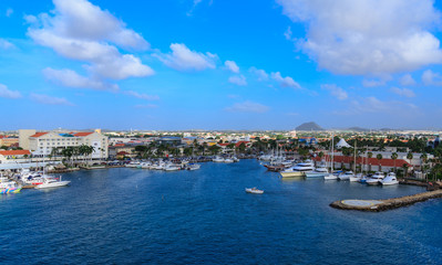 Fototapeta na wymiar Harbor on Aruba