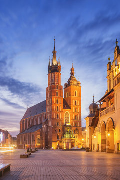 Fototapeta St Mary s Church at Main Market Square in Cracow, Poland