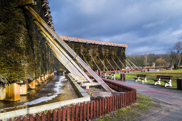 Tężnie solankowe w uzdrowisku Inowrocław, Polska 30.01.2018 © Senatorek
