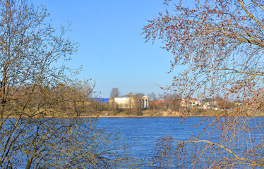 Obraz premium Neva River on the outskirts of St. Petersburg.