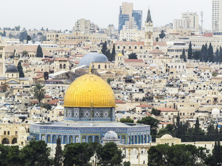 Fototapeta premium Jerusalem, Israel - view of The Old City of Jerusalem from the Mount of Olives. closeup of the The Dome of the Rock