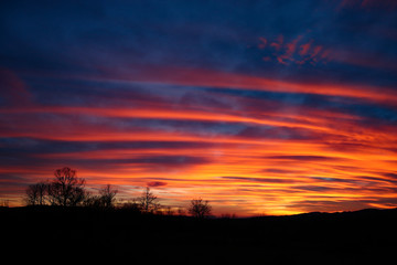 Fototapeta na wymiar Amazing colorful sunset