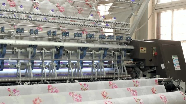 nonwoven sewing blanket machine for pillow product manufacturing in factory